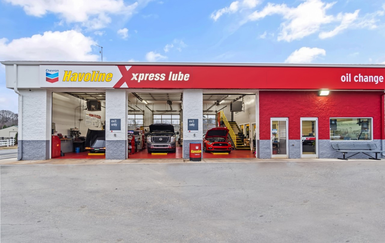 xpress lube building