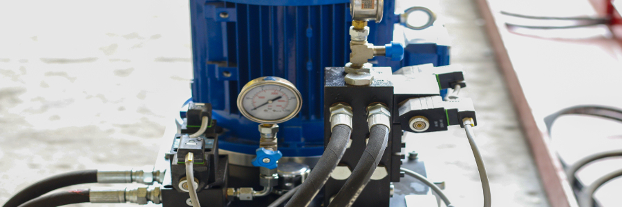 Pressure gauge on Hydraulic equipment