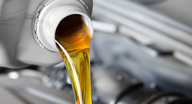 Oil pouring